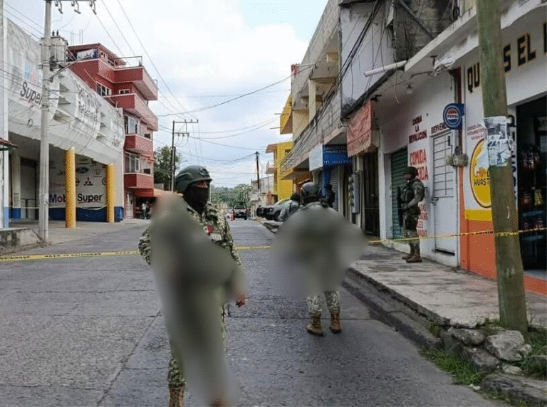 Arr0j4n gr4nad4s a refaccionaria en Tuxpan