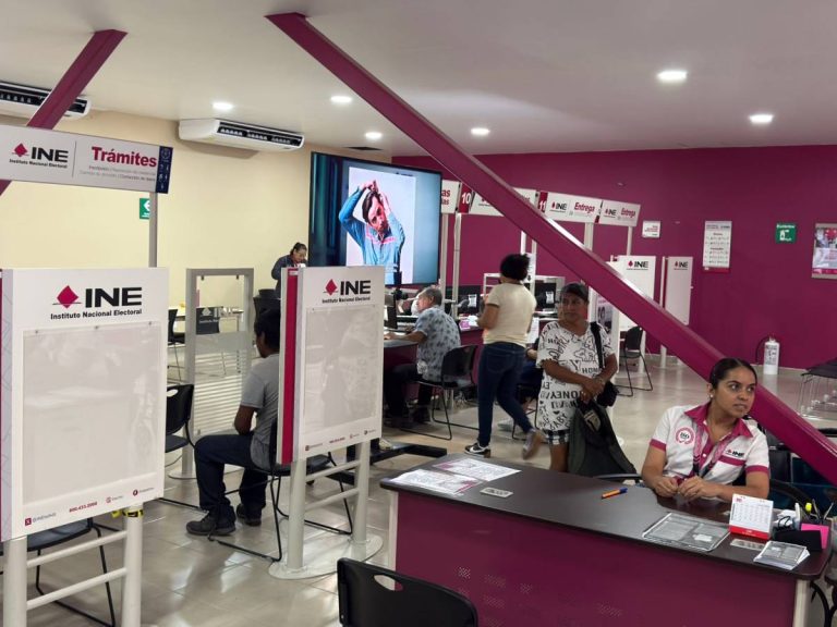 Alerta INE, 2 500 jarochos aún no tienen su credencial de elector por retrasos