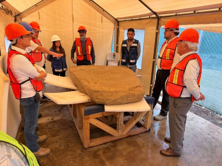 Hallan «Estela de Coatepec» entre asentamientos prehispánicos
