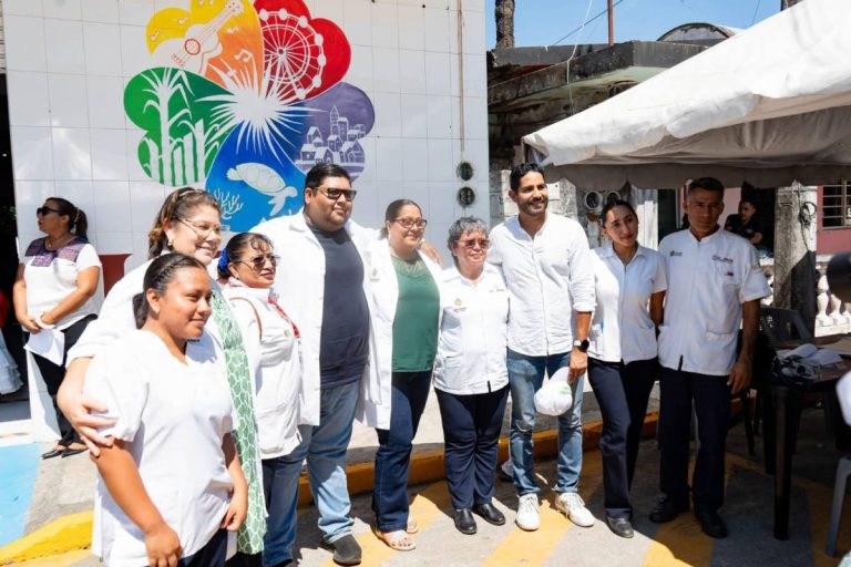 Javier Herrera invitado especial en histórico recorrido de las Vírgenes de Alvarado y Tlacotalpan
