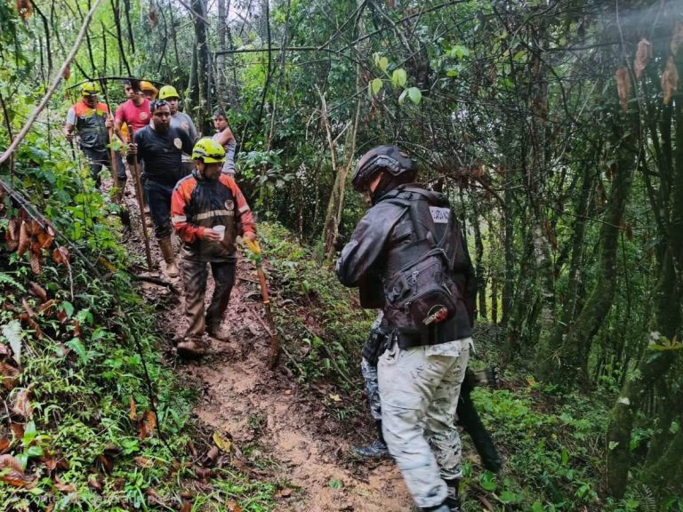 Tragedia en Los Reyes: deslave provocado por intensas lluvias deja una joven sin v1d@