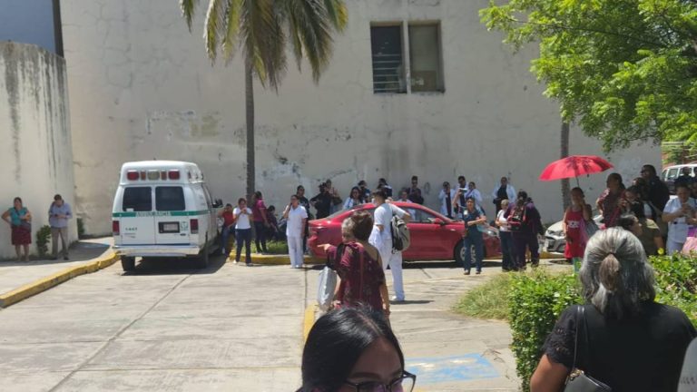 Conato de incendio obliga a evacuar a 186 personas del IMSS Veracruz
