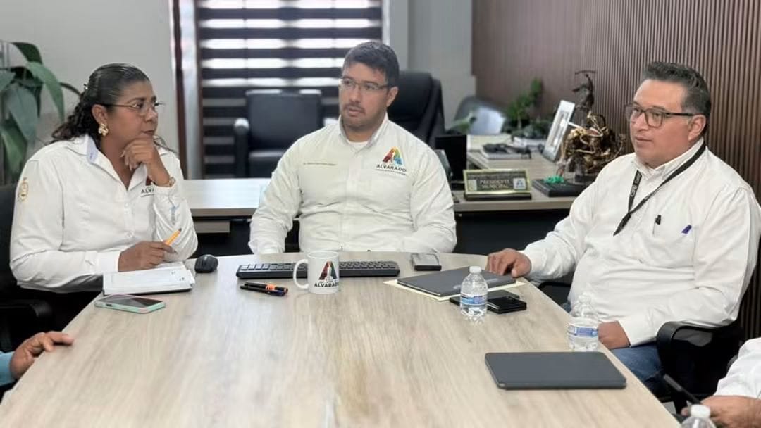 CFE y Ayuntamiento acuerdan millonaria modernización de la red eléctrica en Alvarado