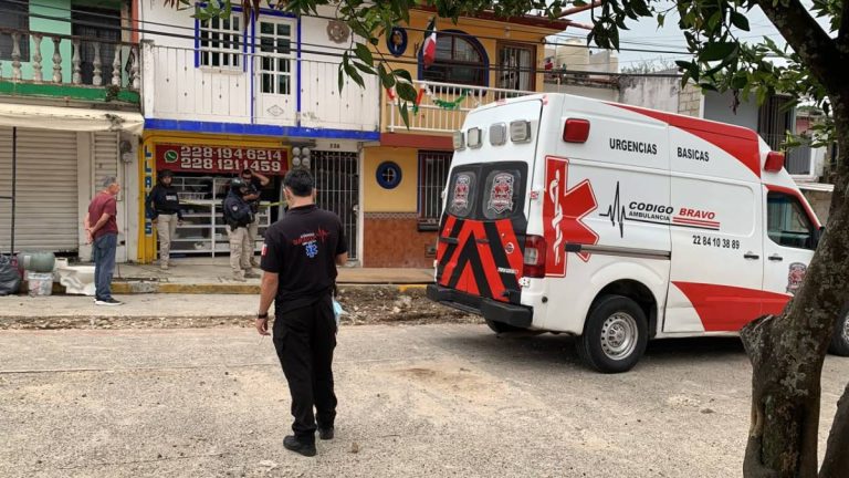 Encuentran a persona sin vid@ dentro de una cerrajería de esta colonia de Xalapa